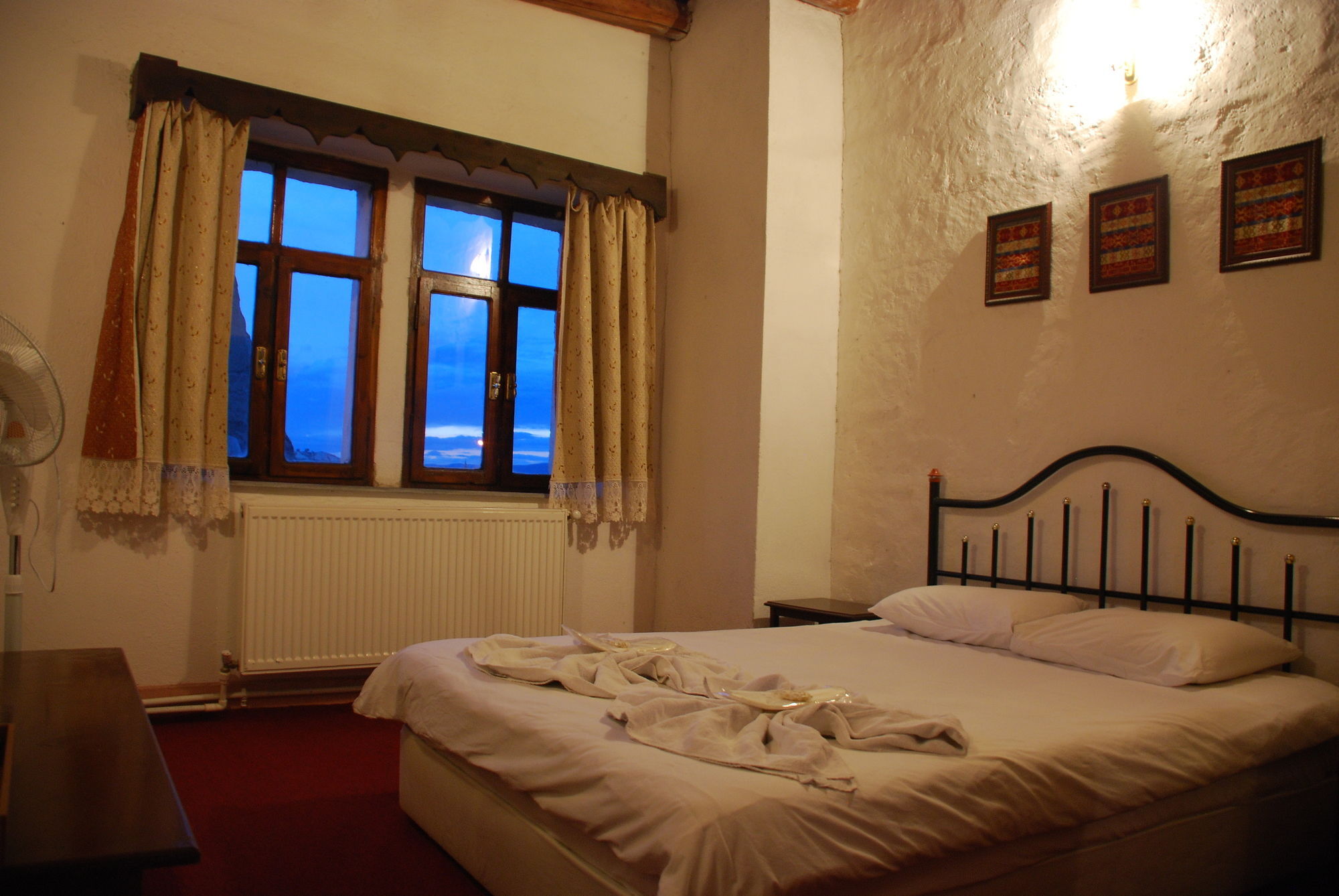 Yasin'S Place Backpackers Cave Hostel Goreme Bagian luar foto