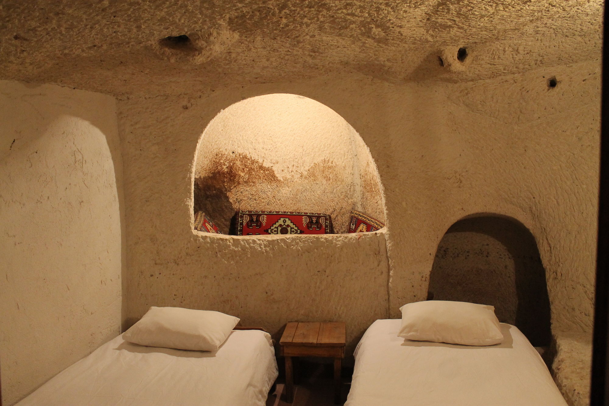 Yasin'S Place Backpackers Cave Hostel Goreme Bagian luar foto