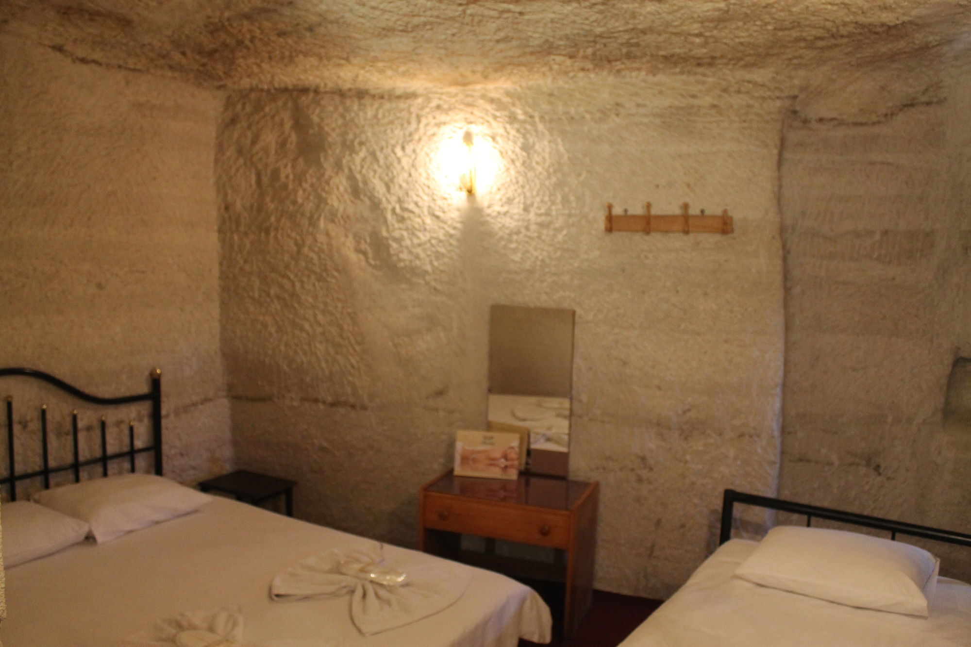 Yasin'S Place Backpackers Cave Hostel Goreme Bagian luar foto